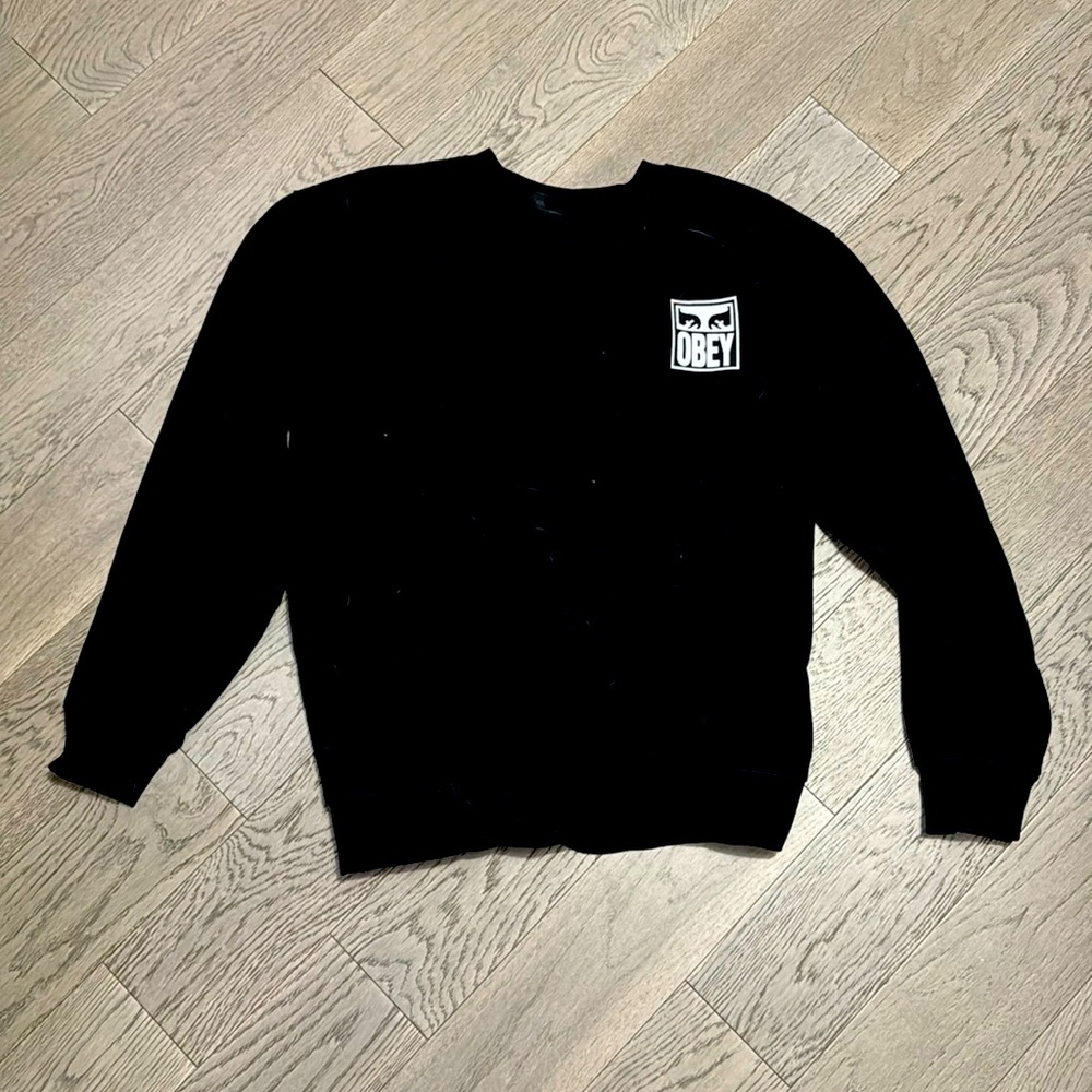 Black Obey crewneck sweater